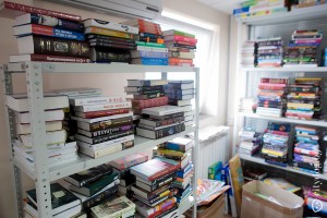 Бракованные книжки в офисе oz.by